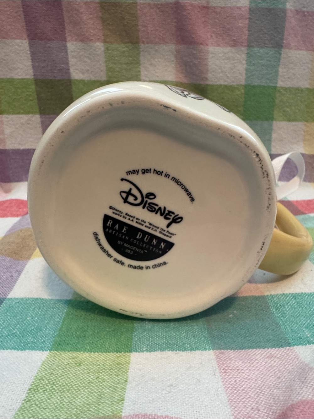 Winnie The Pooh / 100 years of Disney mug - Picture 5 of 6